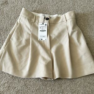 Zara high rise pleated short
